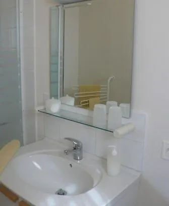 D'hotes Le Cadran Solaire Cabrieres (Herault)